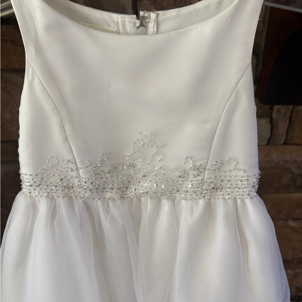 Elegant White Kids Dress with Beaded Detail